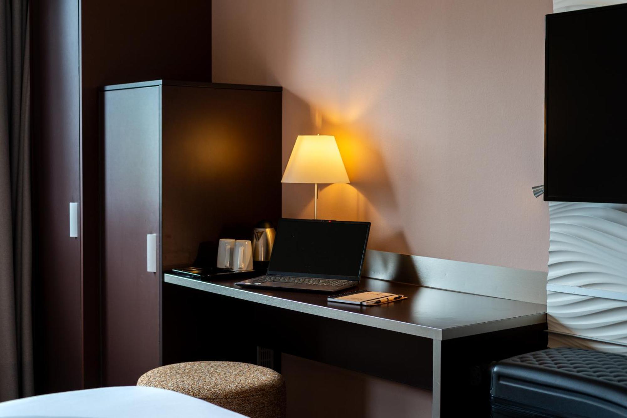 Hotel L'Europe Horbourg-Wihr Екстер'єр фото